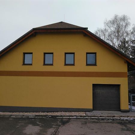 فندق Vinoteka "U Kozu" Nové Město nad Metují المظهر الخارجي الصورة